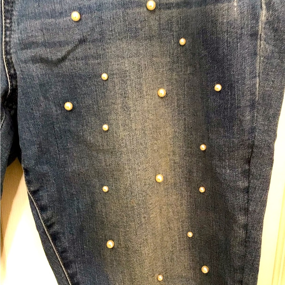 Celebrity Pink skinny jeans. Pearl accents. Distressed. - Picture 4 of 5
